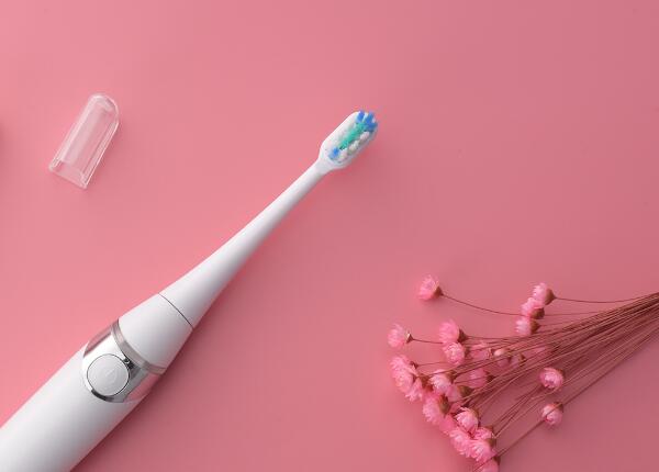 電動牙刷怎么清洗？電動牙刷清潔方法操作流程，一篇全覽！