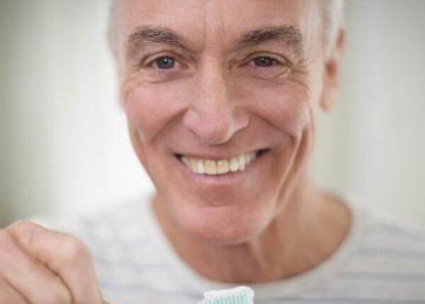 電動(dòng)牙刷適合哪些人群？適合用電動(dòng)牙刷的七大人群