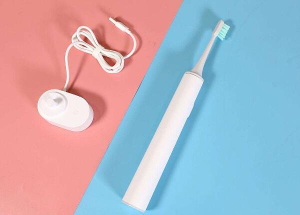 電動牙刷沒充電當(dāng)手動刷可以嗎？一個詳盡的解析指南