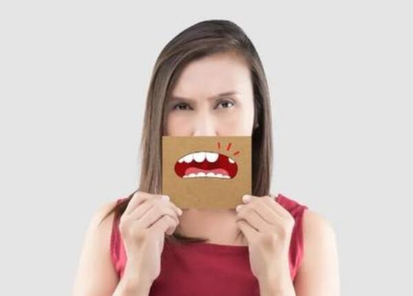 牙敏感用電動還是手動牙刷？牙齒敏感人群必看！