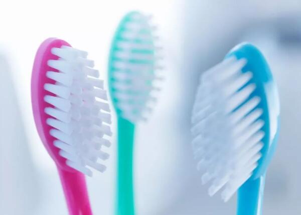 牙刷為啥會(huì)掉毛怎么辦？看完這篇文章，牙刷掉毛不再是問題！