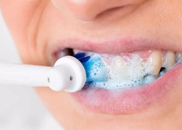 震動式電動牙刷的正確使用方法詳解，僅此一篇