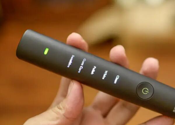 初次使用電動牙刷怎么充電？初用電動牙刷充電方法介紹