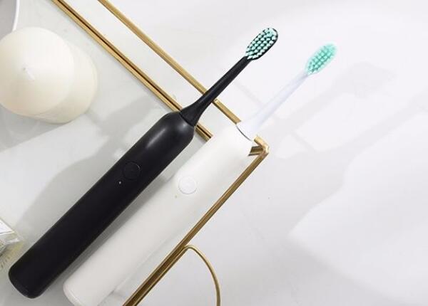 硅膠磁懸浮電動牙刷好用嗎？這款電動牙刷煥發(fā)你潔白笑容