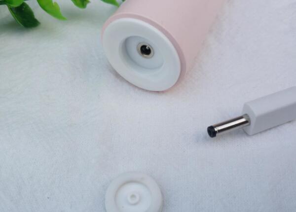 電動(dòng)牙刷充電口小圓口防水嗎？現(xiàn)代電動(dòng)牙刷防水效果卓越！